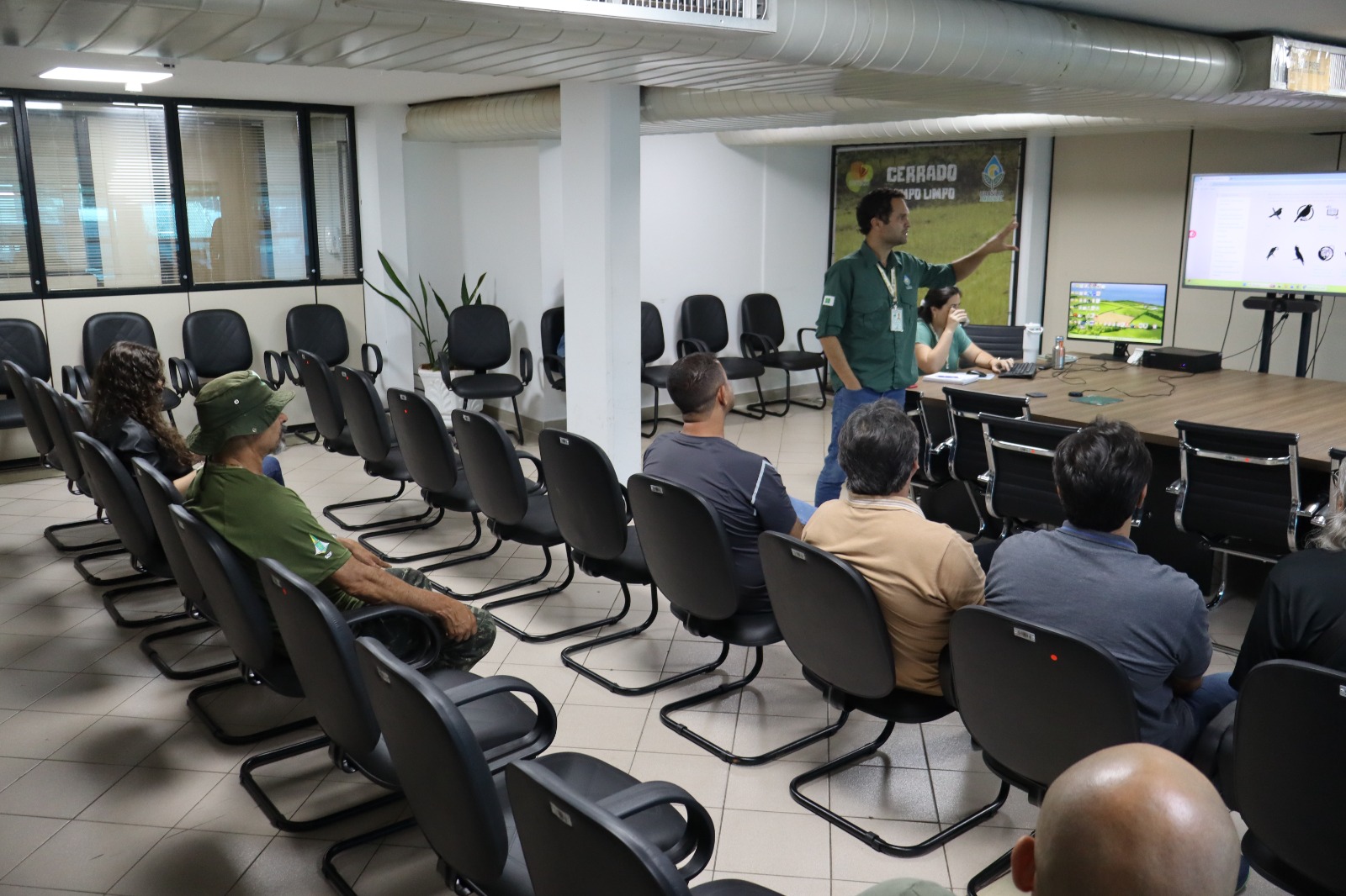 Brasília Ambiental apresenta Roteiro de Realização de Torneio com Passeriformes a criadores de pássaros do DF